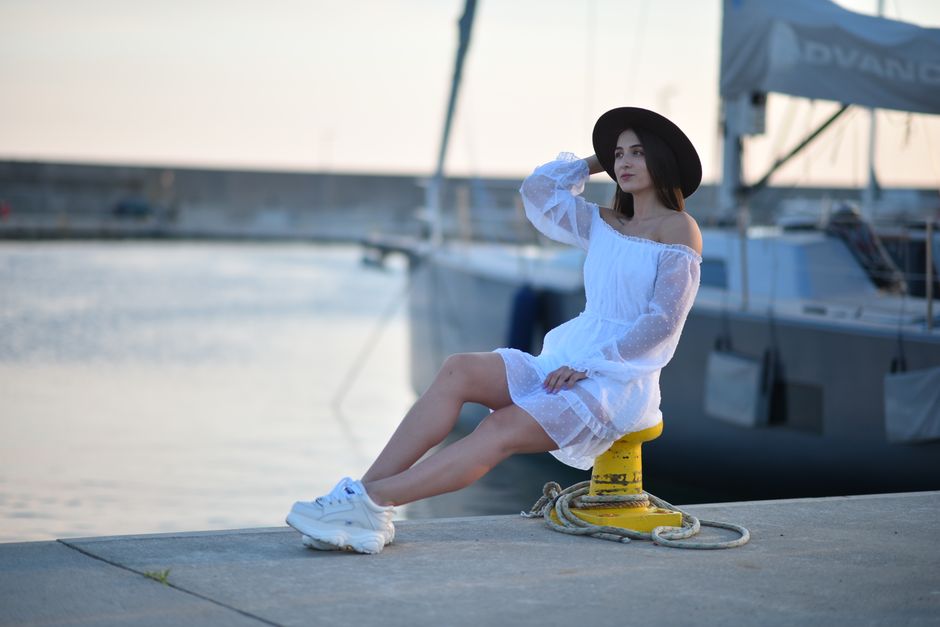 Stylish nautical summer outfits for men and women, perfect for watching SailGP at Portsmouth