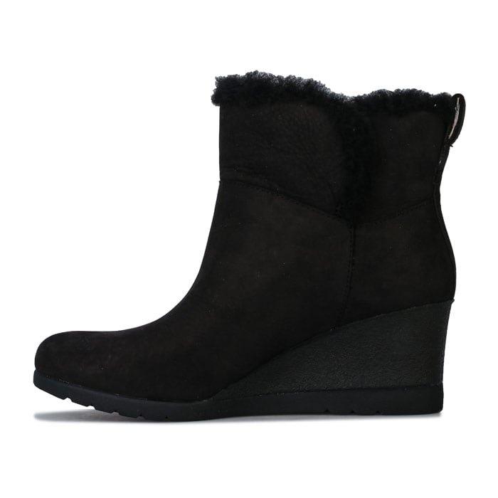 Women's Ugg Australia Devorah Boots in Black