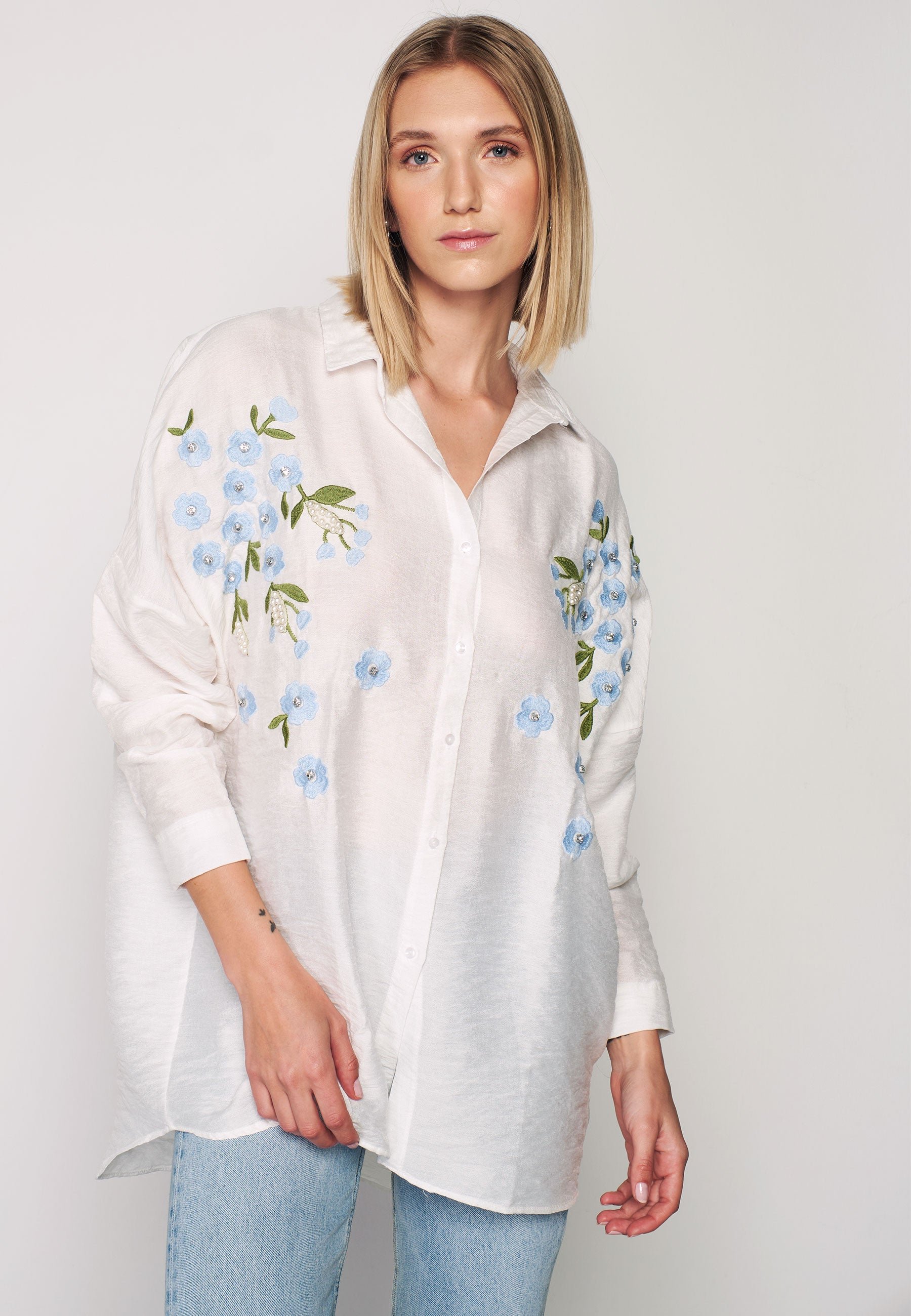 Beige kussen met blauw bloemenborduursel - Homeland | Sissy-Boy