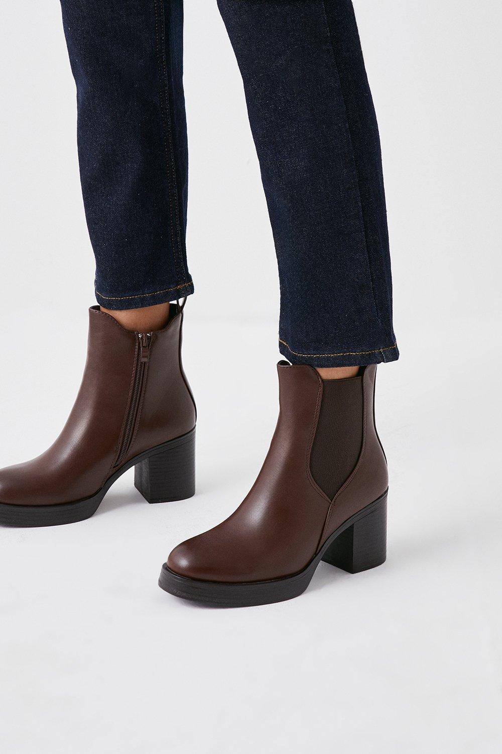 Round Toe Platform Boots