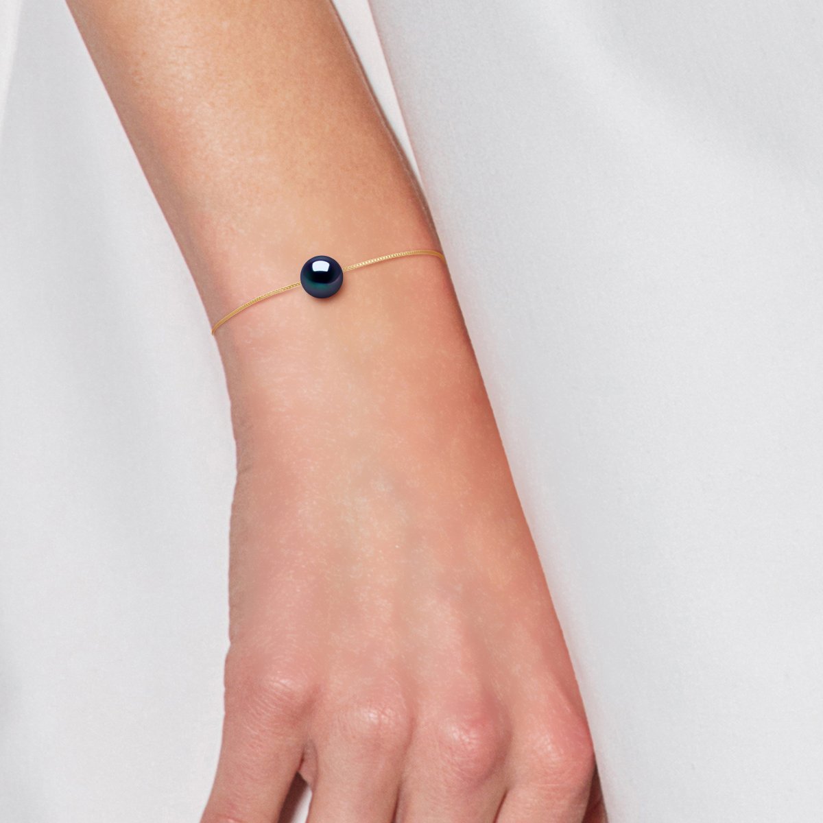 DIADEMA - Bracelet - Real Freshwater Pearls - Black - Yellow Gold