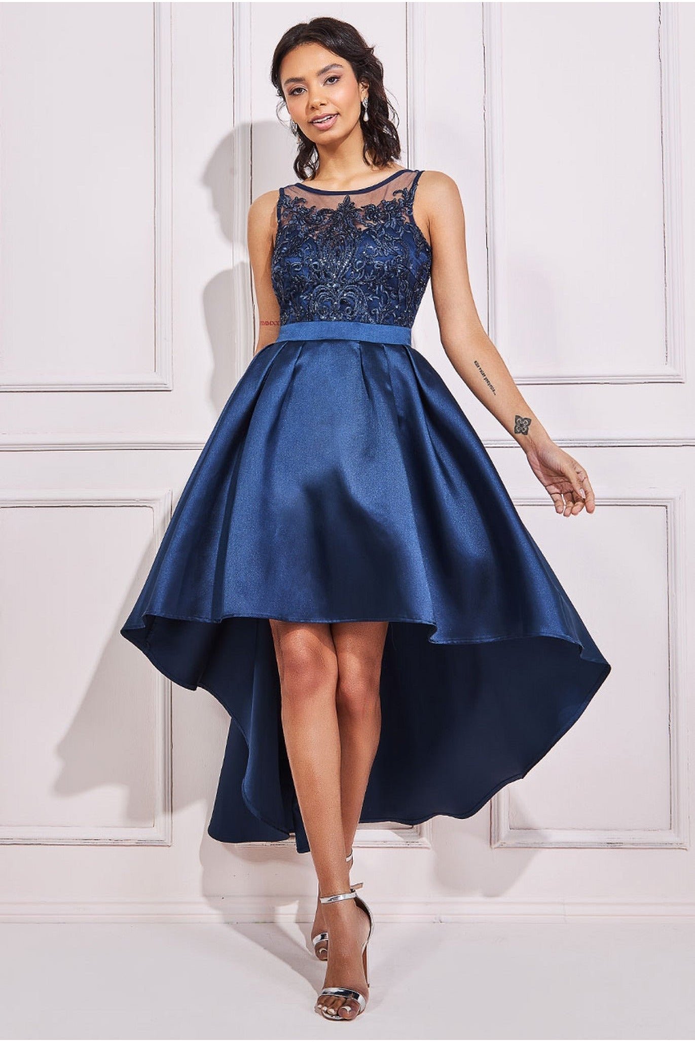 Sequin dip deals hem dress