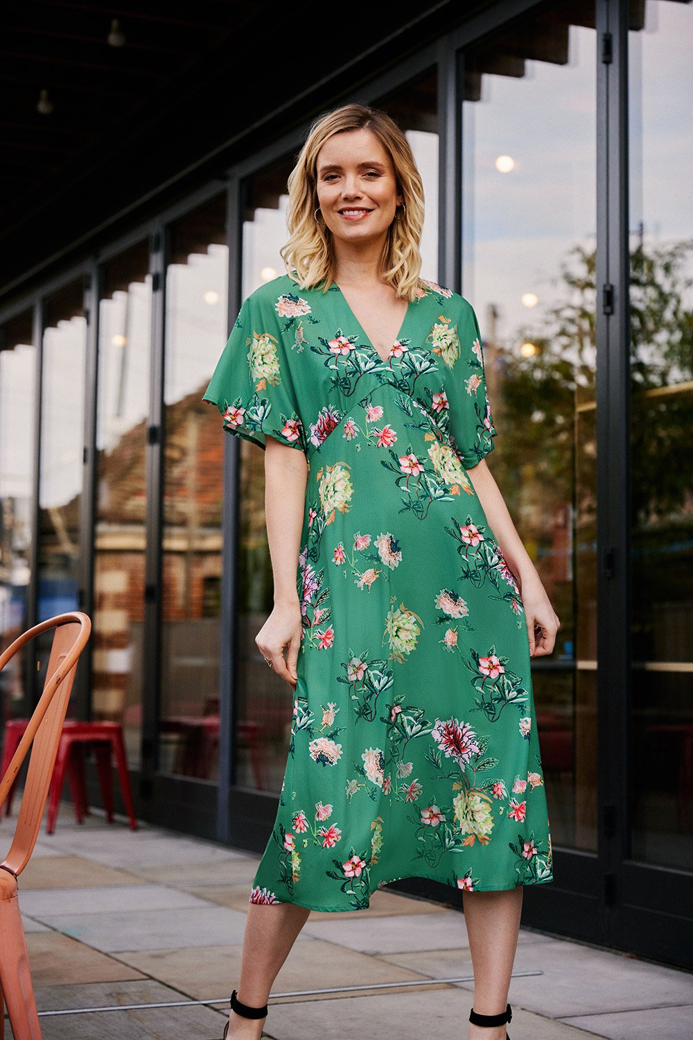 Yumi large scale clearance flower kimono dress