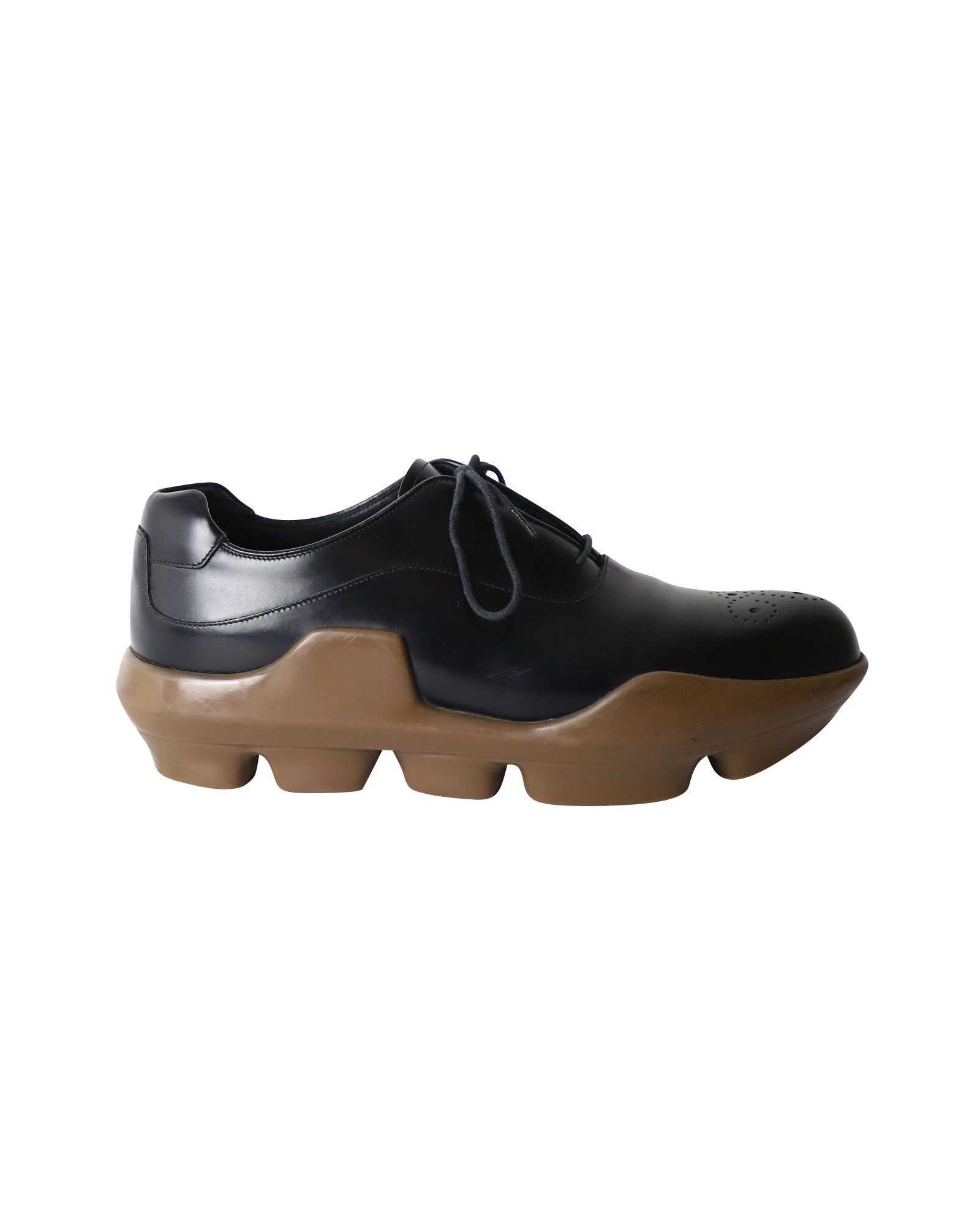 Prada Plattform Brogues aus schwarzem Leder