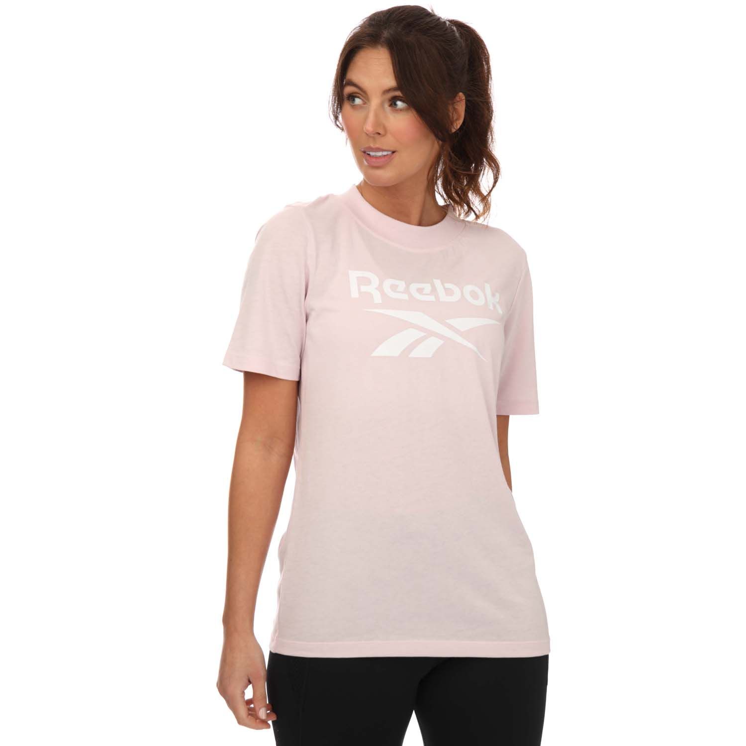 Reebok t shirt hotsell womens pink