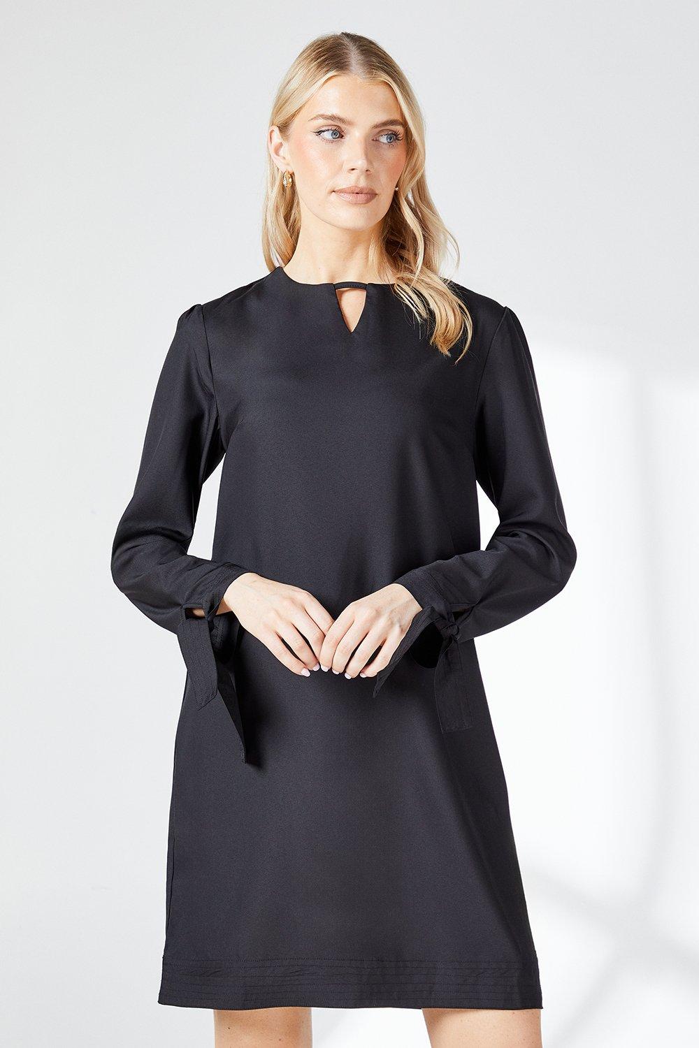 Crepe Stitch Detail Shift Dress