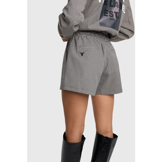 Alix The Label Woven boucle short dessin