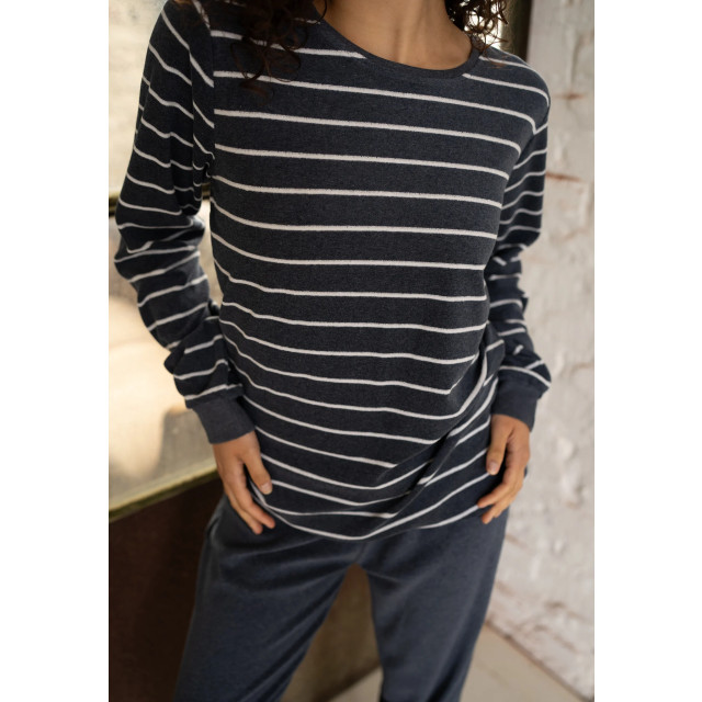 Blauw gestreepte badstof pyjama Comtessa | Gratis verzending vanaf 40 Blauw gestreepte badstof pyjama Comtessa | Gratis verzending vanaf 40