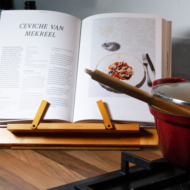 QUVIO Kookboekstandaard / boekenstandaard / tabletstandaard hout
