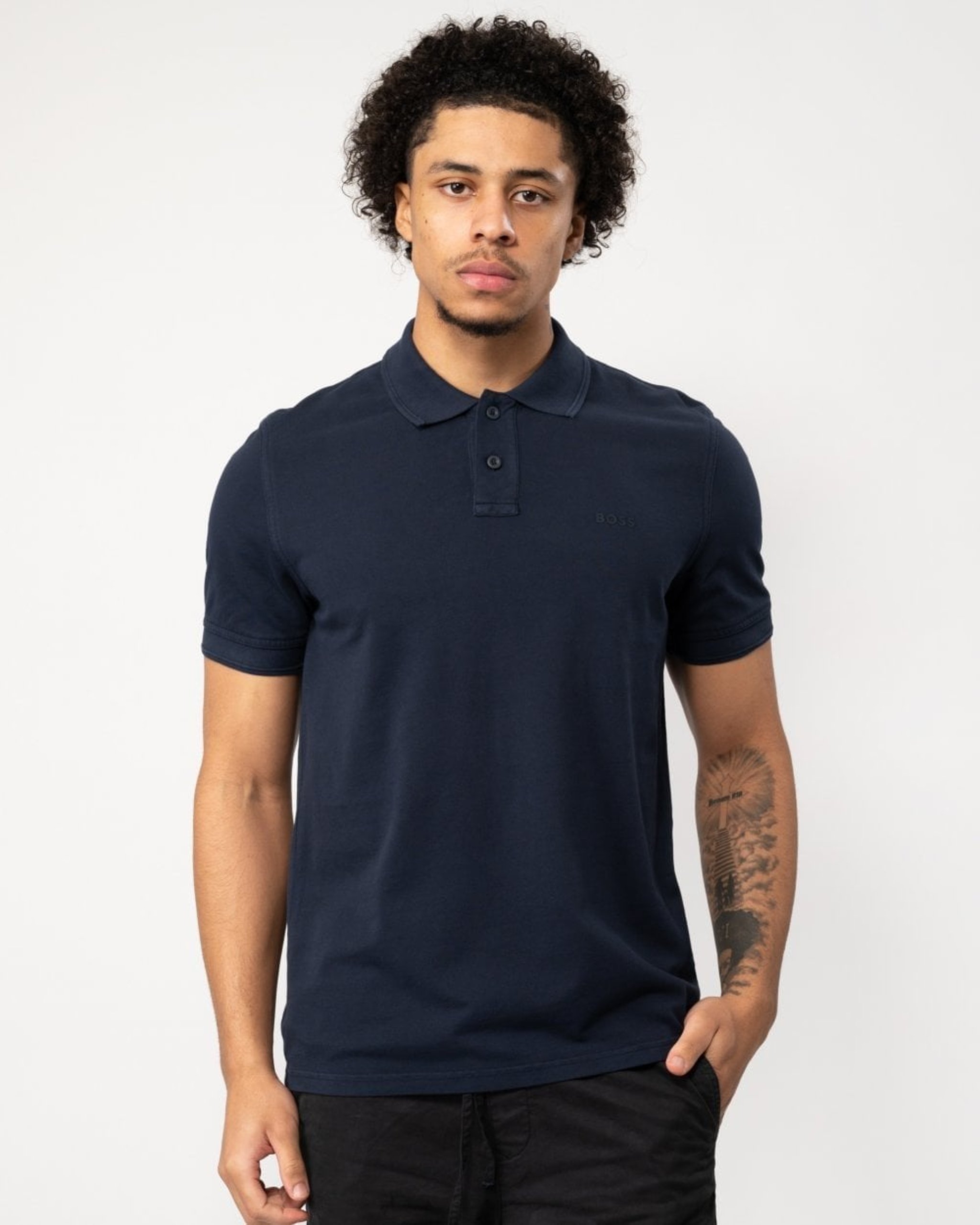 Donkerblauw