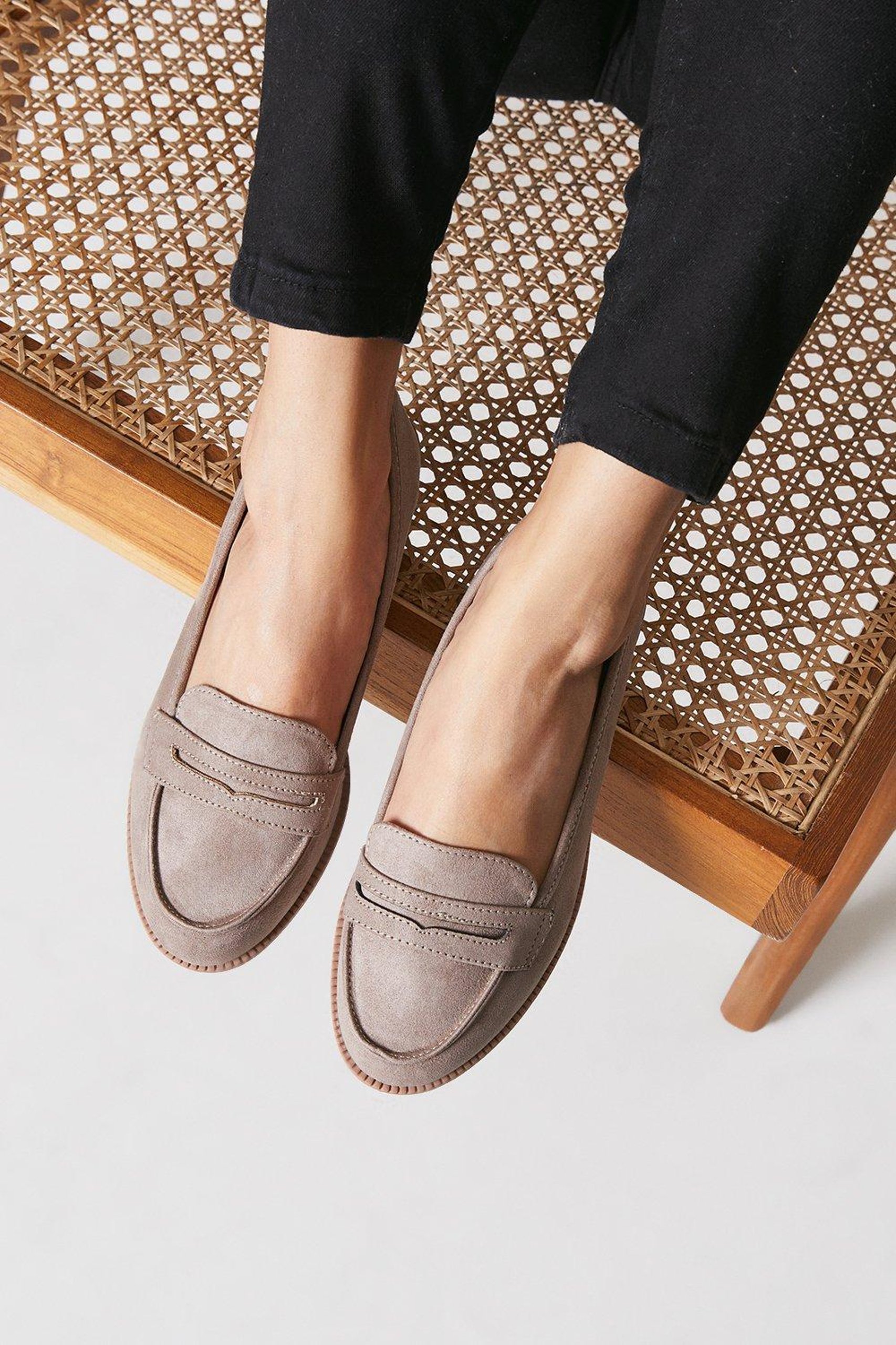 Taupe