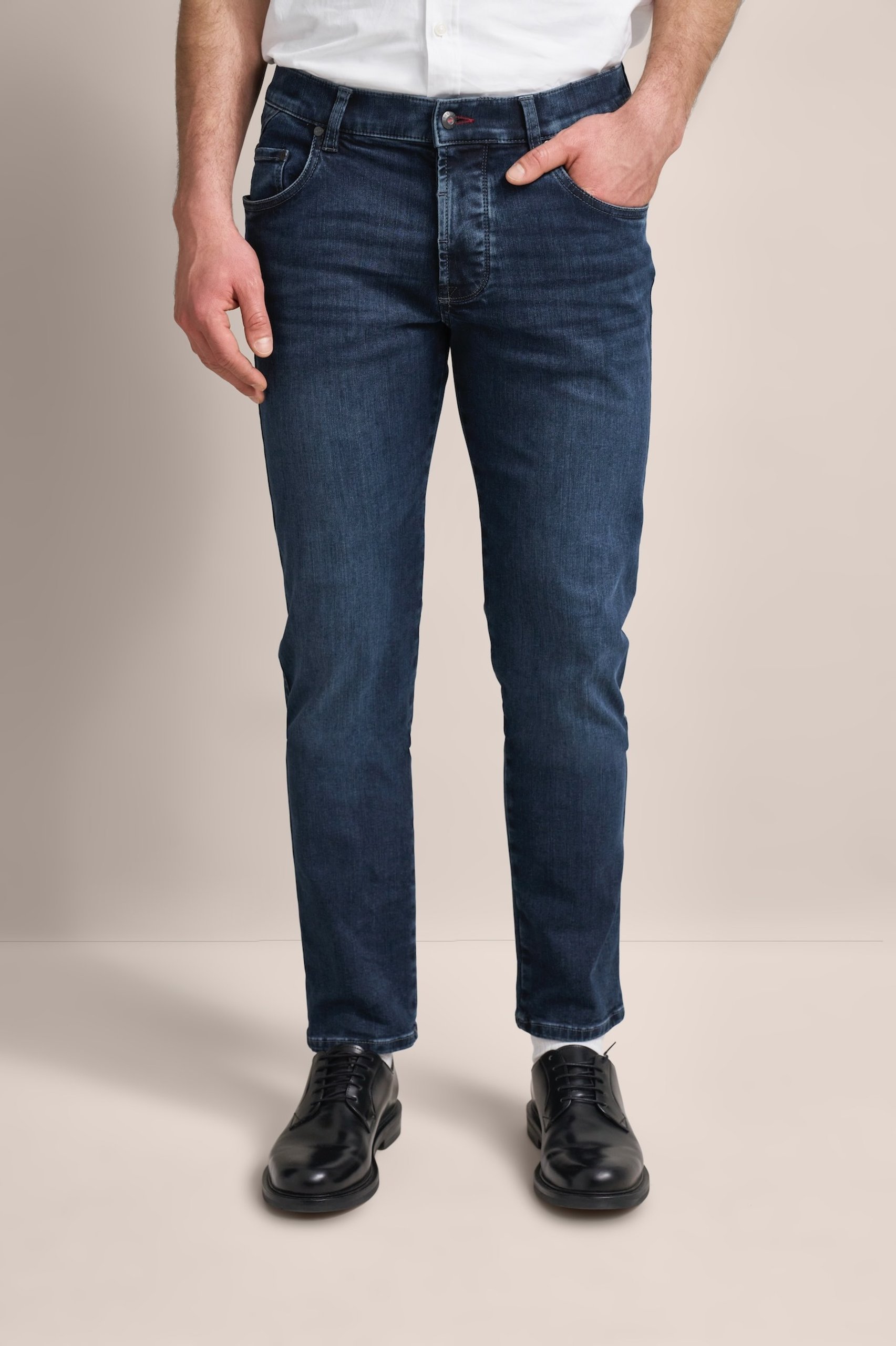 Donkerblauw