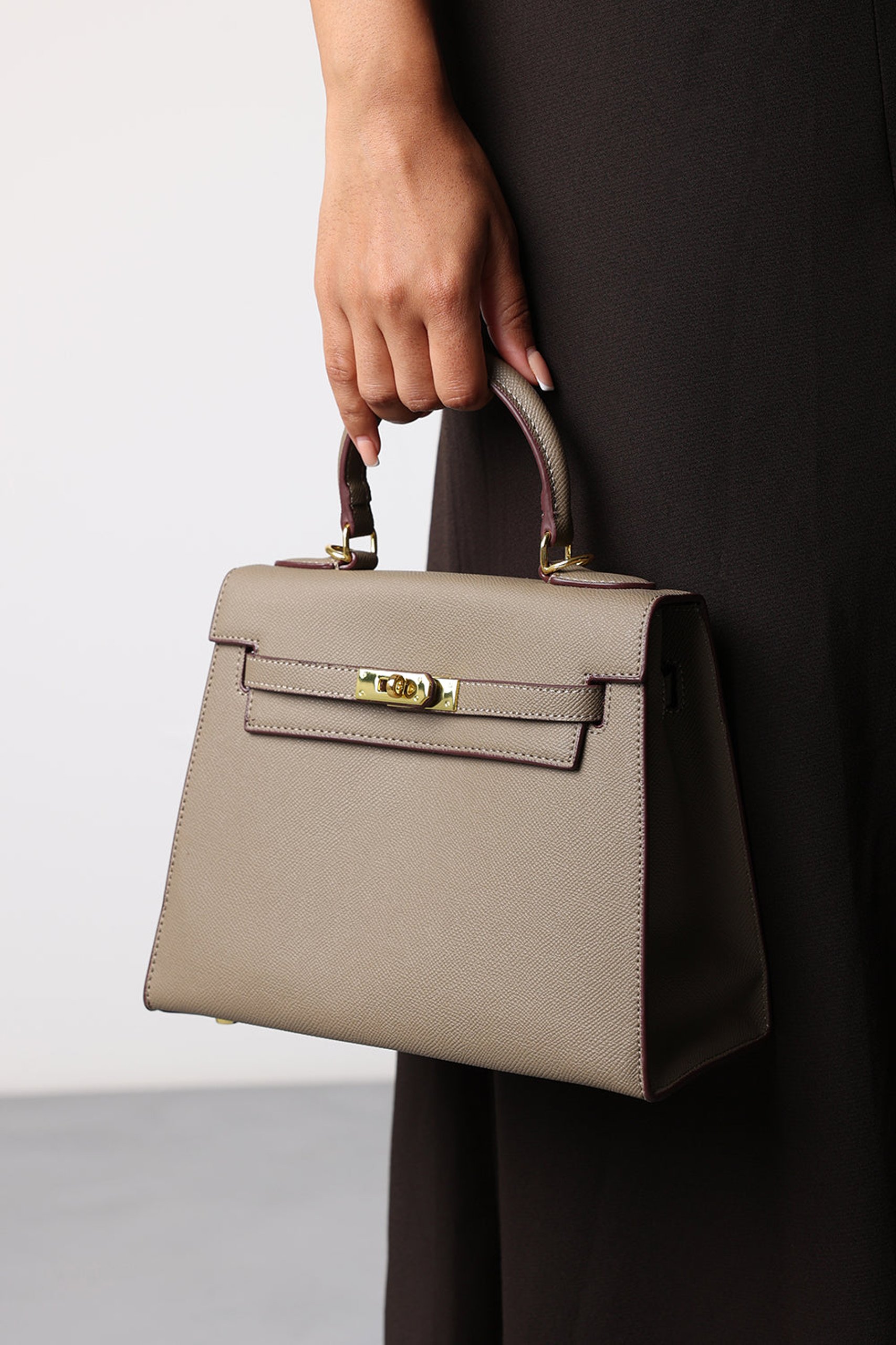 Taupe