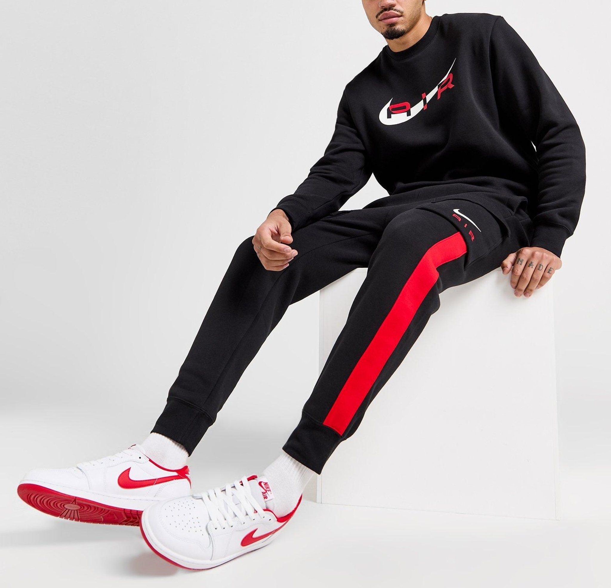 Black/Red