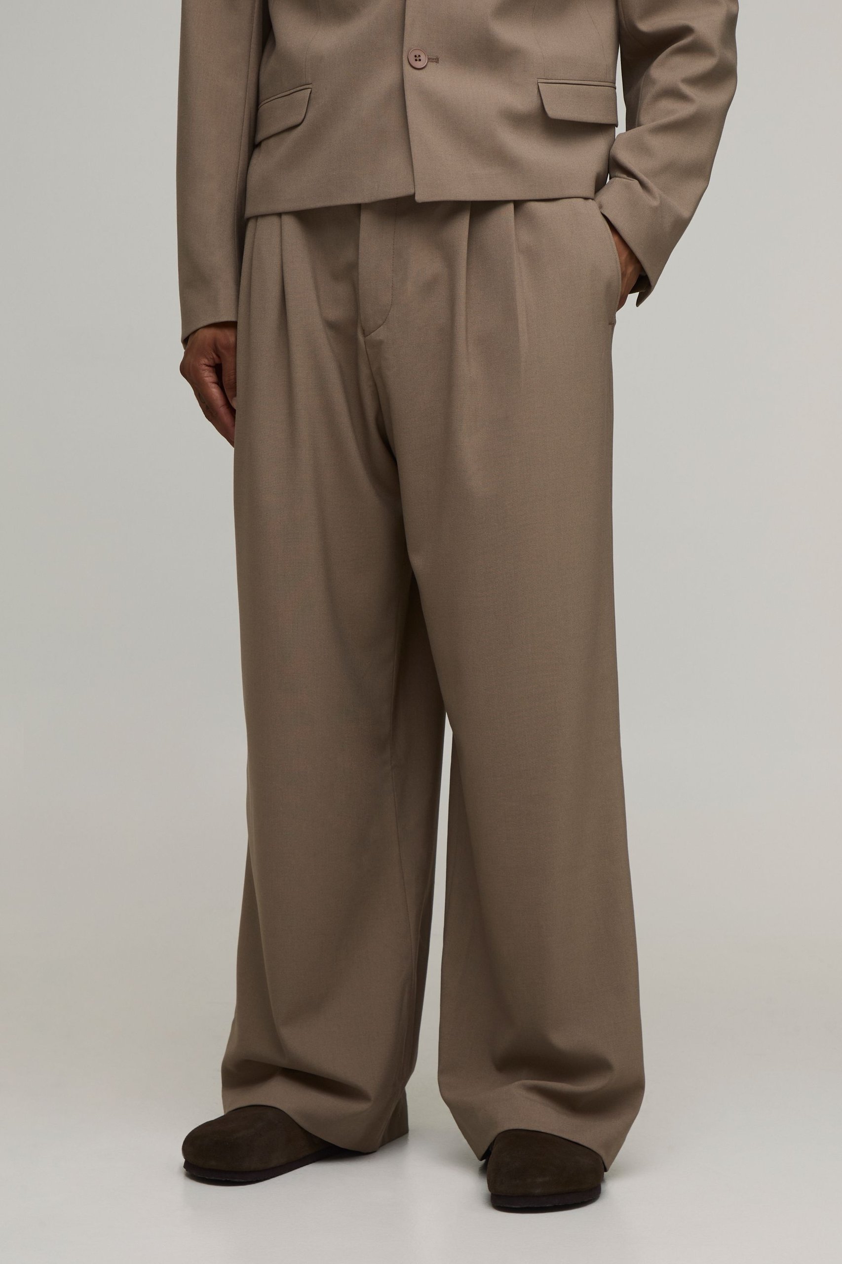 Taupe