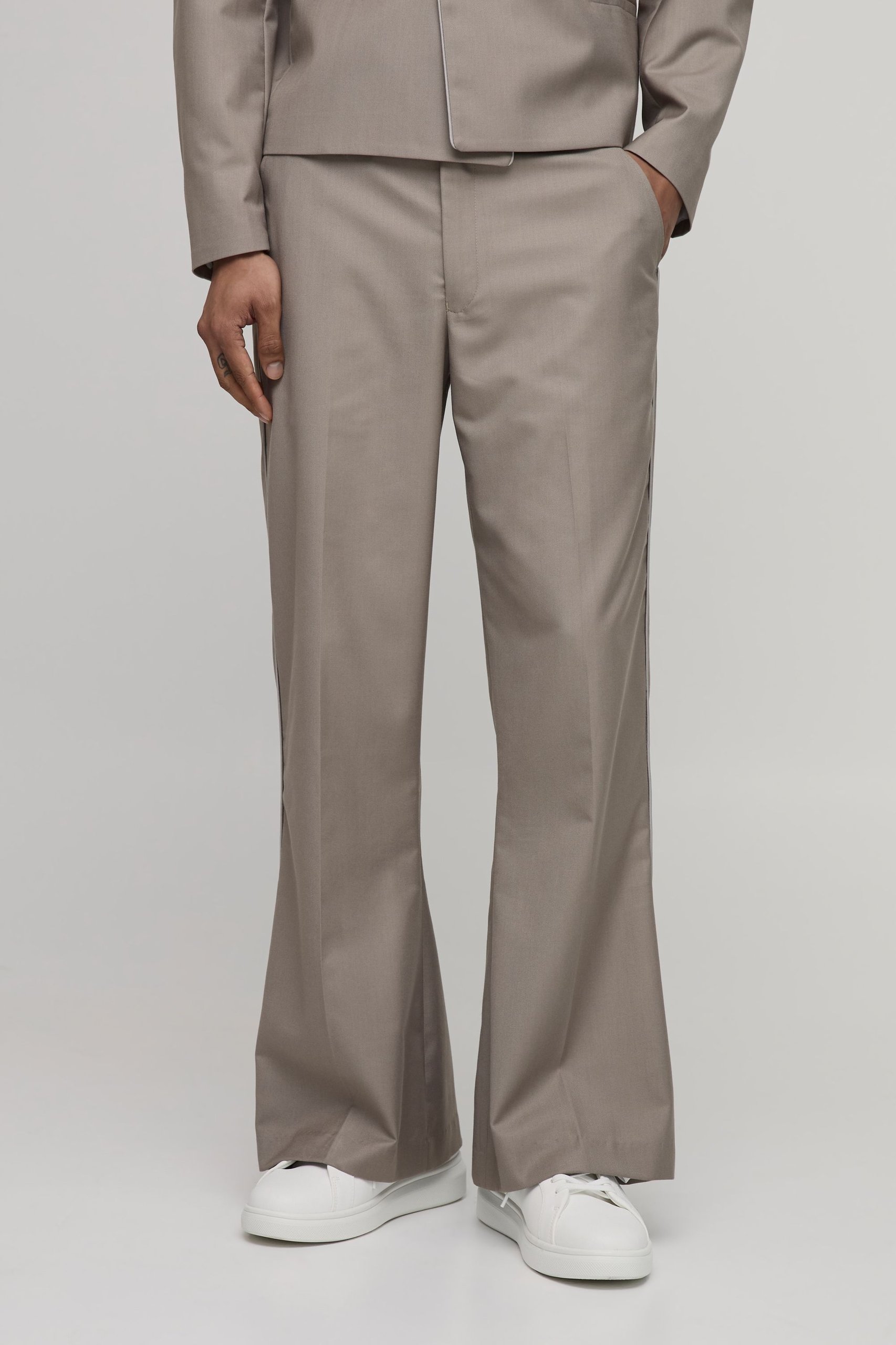 Taupe