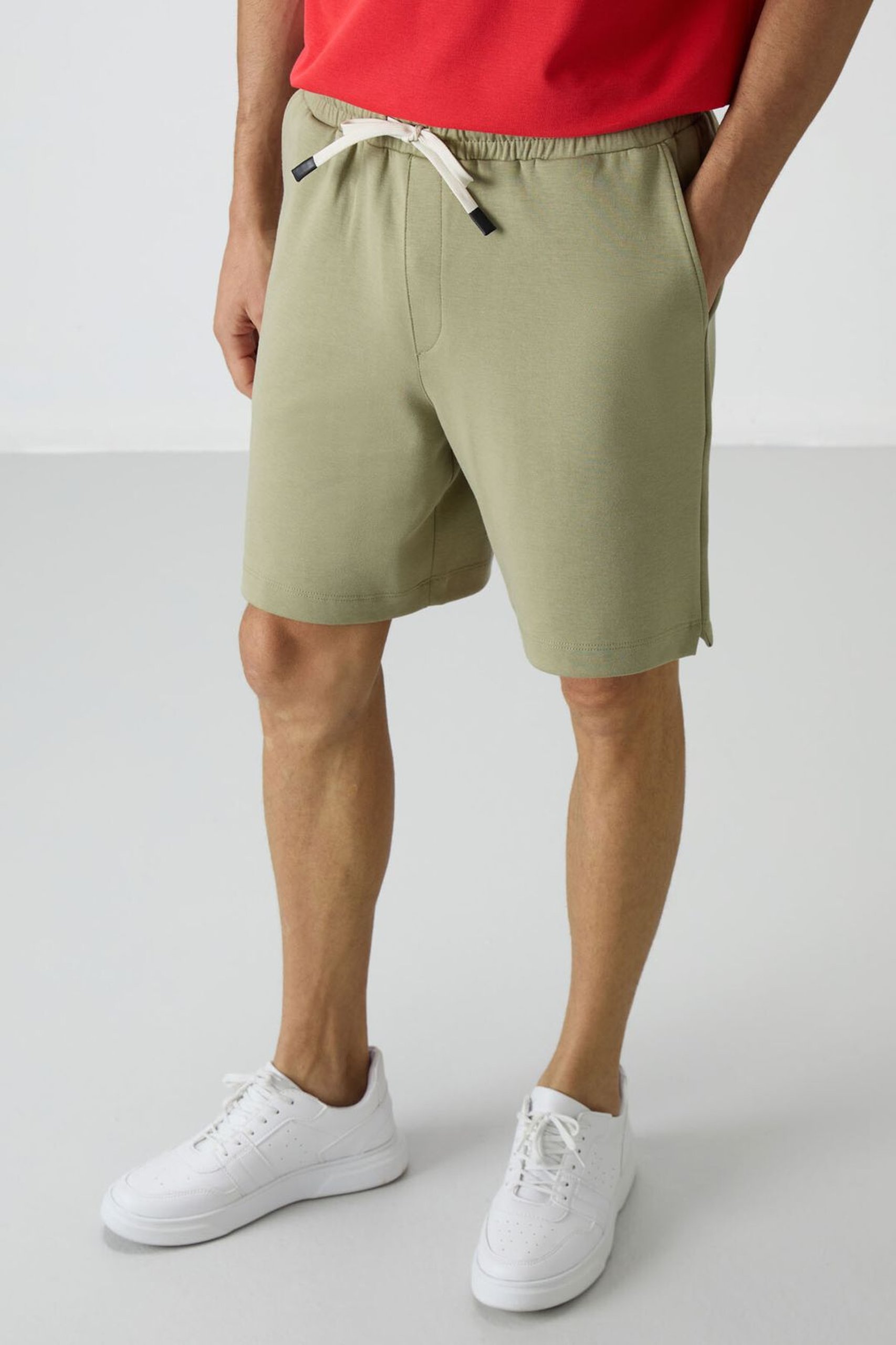 Kaki