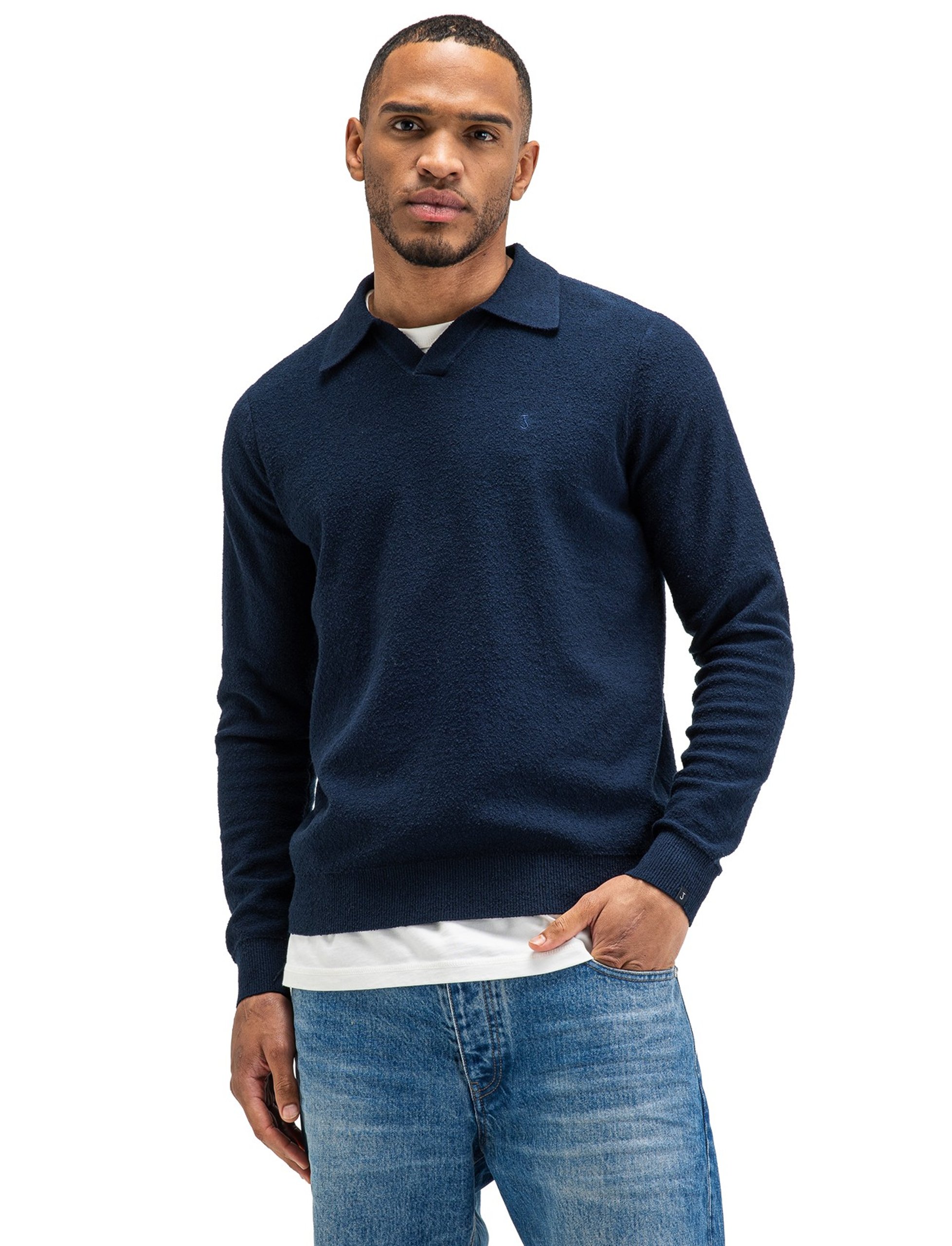 Donkerblauw