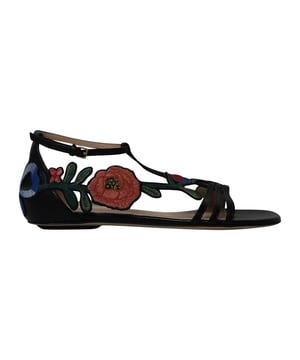 VINTAGE, RRP AS NEW
Wear luxury with a touch of high-fashion by choosing these black flats from Gucci. They are crafted from leather in an open toe T-strap silhouette and detailed with floral embroidered patches that extend from the vamps to the counters. They are complete with buckled ankle straps and comfortable leather-lined insoles.

Gucci Ophelia Floral-Embroidered Flat Sandals in Black Leather 
Material: Leather
Color: Black
Size: IT35/UK2
Condition: Excellent
Sign of wear: No
SKU: 252653