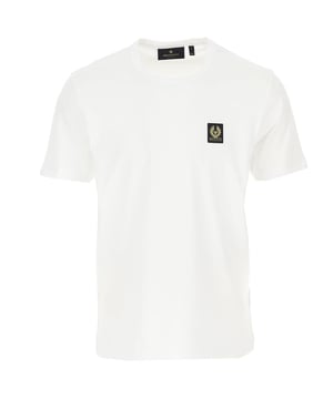 This Belstaff Mens Cotton Logo T-shirt in White is crafted in a featherweight cotton jersey, the simple tee offers a breathable and soft handle. Featuring a classic crew neck and short sleeves, with the Phoenix patch adding iconic detail.

100% Cotton Jersey
Featherweight
Crew neck
Short sleeve
Phoenix patch to chest