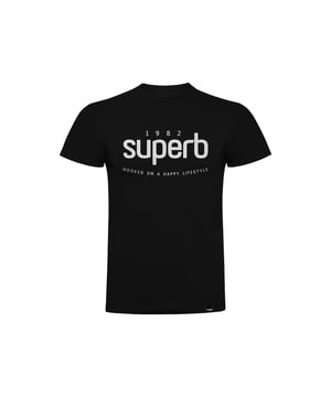 Short sleeve t-shirt Superb.
 Round neckline with ribbed finish.
 Front brand print.
 Seams seen in tone.
 Composition: 100% cotton
 Care:
- Wash at max. 40ºC.
 - Do not use bleach.
 - Iron at low temperature.
 - Do not dry clean.
 - Do not use dryer.