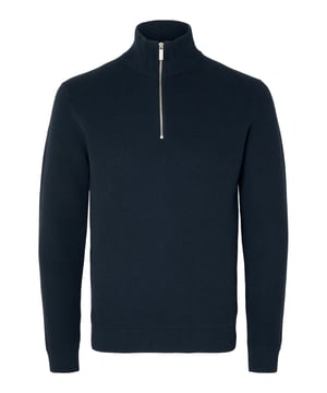 Entdecke zeitlose Eleganz mit dem Melange-Pullover von Selected Homme für Herren.  Dieser Pullover besticht durch seine edle Melange-Optik und den stilvollen Troyerkragen, der deinem Outfit einen modernen Akzent verleiht. Die präzise Nahtführung an den Schultern sorgt für eine perfekte Passform und unterstreicht die hochwertige Verarbeitung.  Mit seinem Regular Fit und den gerippten Ärmelbündchen sowie dem Saum bietet der Pullover nicht nur hohen Tragekomfort, sondern auch eine ansprechende Silhouette. Gefertigt aus erstklassigen Materialien, hält er dich an kühlen Tagen warm und verleiht deinem Look gleichzeitig eine schicke und elegante Note.  Ein Muss für Männer, die Wert auf stilvolles Design und behaglichen Komfort legen.