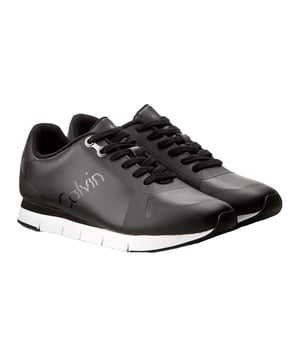 Basket Calvin Klein Jacques Homme Schwarz Synthetisch. Authentischer Schuh der Marke Calvin Klein - Streetwear/Sportswear-Design von Calvin Klein - Calvin Klein für Herren, ideal für den Alltag - Der schwarze Basket Calvin Klein lässt sich perfekt mit Ihrer Garderobe kombinieren - bequeme synthetische Materialien - klassische Schnürsenkel - Jacques - Synthetisch