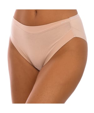 Invisible panty Janira.
 Matching elastic waistband.
 Brand detail printed on the upper side.
 Extremely soft and elastic fabric.
 It does not press or stick, totally invisible.
 Matching interior lining.
 Seams seen in tone.
 Composition: 82% Cotton, 18% Elastane
 Care:
Wash at a maximum temperature of 30º.
 -Do not use bleach.
 -Do not use an iron.
 -Do not use dryer.
 -Do not dry clean.