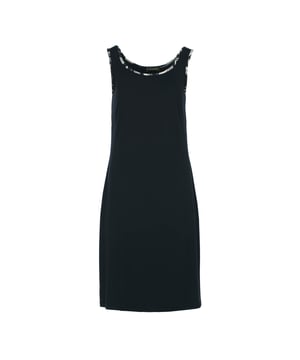 Genießen Sie mühelosen Komfort mit diesem Simple Comfort ärmellosen Kleid. Hergestellt aus weichem Viskose-Elastan-Jersey, kombiniert dieses Kleid Leichtigkeit und Einfachheit, perfekt für entspannte Tage zu Hause oder als gemütliche Option für Nachtwäsche. Sein unkompliziertes Design und die einfarbige schwarze Farbe verleihen ihm einen einfachen, heimeligen Charme. Egal, ob Sie sich entspannen oder sich für die Nacht niederlassen, dieses Kleid sorgt dafür, dass Sie es bequem haben.