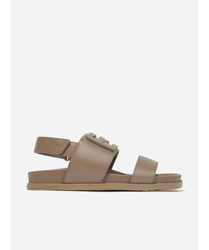 Fendi embody high quality craftsmanship designs with refined elegance. These unisex sandals capture the luxury Italian label's preference for enigmatic technology. Crafted in a curved, open toe design via a metal logos and adjustable straps. ‚ 100% Pelle