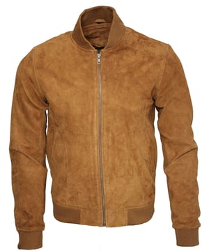 Invierte en un estilo atemporal con esta elegante y moderna chaqueta de cuero confeccionada en gamuza de cabra suave como la mantequilla. Esta chaqueta retro tiene dobladillos y puños elásticos y también un cierre frontal con cremallera para brindar un ajuste más cómodo. Dale el toque final perfecto a tus looks casuales y combina este estilo con jeans y zapatillas altas
