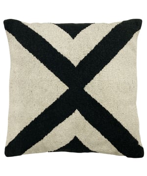 Add a touch of texture to your interior with the Altai cushion. The heavy cotton weave and monochrome design would be the perfect addition to your modern or contemporary home styling.