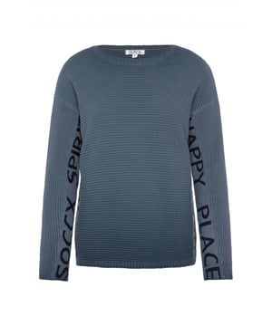 Deze gebreide trui met ronde hals voor dames is de perfecte metgezel voor koelere dagen. Hij is gemaakt van zacht materiaal dat comfortabel aanvoelt op de huid en uitnodigt tot behaaglijkheid. De trui is gemaakt in een structuurmix en heeft grof gebreide en fijn gebreide delen. De manchetten en zoom hebben een geribde look. De afgezakte schouders en de gebruikte kleur geven de trui een casual look. Aan de zijkanten en op de mouwen zitten gebreide letters.