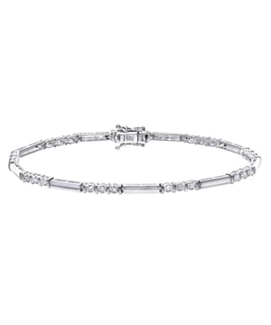 18K (750) White Gold: 9.2gr; # Diamond: 0.25ct