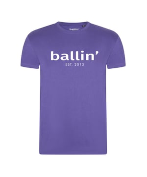 Camiseta de hombre de la marca Ballin Est. 2013. Estas camisetas de Ballin Est. 2013 están hechas de 100% algodón orgánico, y tienen un ajuste Regular. Se trata de un corte ligeramente más estrecho. El suave algodón proporciona una gran comodidad.  Marca: Ballin Est. 2013Nombre del modelo: Regular Fit ShirtCategoría: camiseta de hombreMateriales: algodón orgánicoColor: morado