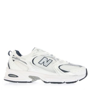 Vrouwen New Balance 530 Sneakers in het wit.- Bovenwerk van synthetisch materiaal en mesh.- Vetersluiting.- Unieke ABZORB® binnenzool.- Kenmerkende N branding.- Rubberen zool.- Ref.: MR530SG
