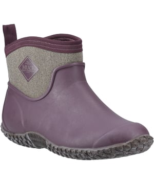 Deze schoenen houden je voeten warm en droog op koele, natte ochtenden. Deze bijgewerkte klassieker heeft een nieuwe rubberen buitenzool met hoge tractie en een nog beter contact met natte oppervlakken. Binnenin bieden de comfortabele, schokabsorberende inlegzolen bescherming aan je voeten.
