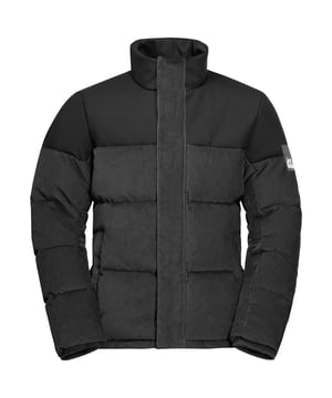 Chaqueta de invierno para hombre de la marca Jack Wolfskin. La chaqueta está hecha de poliéster de alta calidad y tiene un corte regular. La chaqueta cuenta con una cremallera arriba y abajo, fácil para el ciclismo, ciclomotores o scooters.  Marca: Jack WolfskinNombre del modelo: Nature Corduroy JacketCategoría: chaqueta de hombreMateriales: poliésterColor: negro