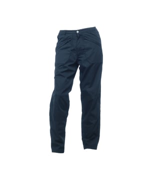 Gedeeltelijk elastische taille Dubbele zitting Riemlussen Versterkte zitting en knieën Zak voor kniebeschermers met klittenbandsluiting Multi-pocket met verborgen ritssluitingen Gaat samen met de Regatta kniebeschermer Duurzame waterafstotende afwerking Maat 30, 32, 34, 36, 38, 40, 42, 44, 46, 48, 50, 52 Binnenbeenlengte Kort - 29, Normaal - 31, Lang - 33 Stof Polykatoen Gewichtstof 170gsm