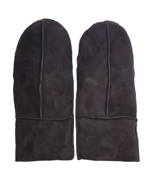 Experimente una calidez lujosa y una elegancia atemporal con los mitones de piel de oveja supersuaves para mujer de Infinity. Fabricados con piel de oveja de primera calidad, estos mitones brindan una suavidad y comodidad inigualables, envolviendo sus manos en una calidez acogedora. Los detalles de puntadas refinadas agregan un toque sutil de sofisticación, lo que los convierte en un accesorio versátil para cualquier ocasión. Disponibles en una gama de colores clásicos, estos mitones complementan a la perfección su guardarropa y realzan su estilo. Con múltiples tamaños para elegir, encontrará el ajuste perfecto para máxima comodidad y flexibilidad. Combinando la artesanía tradicional con la funcionalidad moderna, los mitones de piel de oveja supersuaves unisex de Infinity garantizan tanto protección como estilo, para que pueda salir con confianza, sabiendo que está usando los guantes de la mejor calidad. Tamaño y ajuste Estos mitones pueden sentirse ajustados al principio, pero con unas pocas horas de uso, la piel de cordero se estirará naturalmente y se adaptará a su ajuste único.