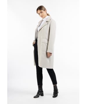 Geen vulling  De visgraatovergangsjas van DreiMaster Klassik straalt pure elegantie uit. Gemaakt van een zachte materiaalmix, voorzien van een dubbele rij knopen en een reverskraag. Het rechte silhouet roept elegante vrouwelijkheid op, terwijl het zachte bovenmateriaal je ook op koelere dagen warm houdt. De twee opgestikte zakken zijn voorzien van drukknopen. Een discreet elegant geborduurd toon-op-toon DreiMaster klassiek label op de linkermouw rondt de tijdloze klassieker af.  Overgangsloopgraaf van een wolmix
