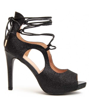 Dames hoge hak sandaal. Comfortabele pasvorm. Gevoerde inlegzool. Antislipzool. Verstevigde stiksels. Gemaakt door andere merken voor ons merk. Ongeveer maat: 10 cm hoge hak en 2 cm plateau.