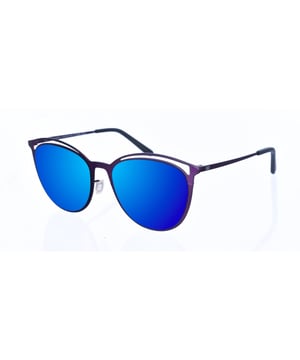 Gafas de sol Kypers con montura de metal.
Color Morado.
Forma ovalada.
Lentes de color Azul
Patillas de metal y acabado en acetato, con el nombre de la marca grabado en aplicación metálico.
100% Protección UV. 
Cristales antirreflejo.
Incluye una funda de tela de protección.

Medidas  Alto lente: 46 mm
Ancho lente: 54 mm.
Puente: 30 mm.
Patillas: 145 mm.

Limpieza y manutención:
-Limpiar las gafas con agua y jabón (neutro).
- No utilice paños sucios o abrasivos, que puedan alterar las características de los filtros.
- Utilice solo accesorios y repuestos originales.