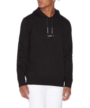 Eleganter Hoodie von der Marke Armani Exchange. Mit Kapuze und Logo-Schriftzug auf der Brust.