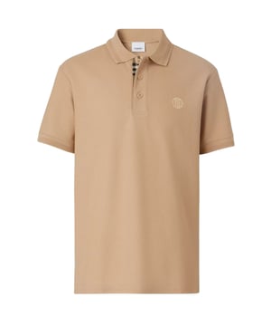 Polo kameelbeige con logotipo de Burberry y logotipo circular. Verhoog je stijl met the polo beige de Burberry. Este icónico polo beige de Burberry no tiene ningún modismo, pero sí un estilo cómodo y de calidad premium. Este overhemd es perfecto para elke gelegenheid y zorgt ervoor dat u opvalt en zich zelfverzekerd voelt. Polo Burberry Camel, 100% katoen. Knoopsluiting in de nek, hals met kraag. Merkpatroon debajo de la solapa. Estilo: 8057088 Eddie