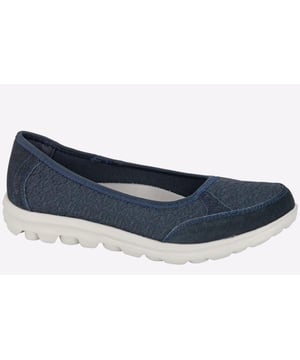 Slip into sumptuous comfort in these Boulevard Aria DLX women's shoes. Designed for work or casual wear, these shoes are sure to keep your feet in sumptuous comfort with a memory foam footbed and textile lining.
- Textile Mesh / Real Suede
- Slip-on design
- Memory foam cushioned footbed
- Textile lining
- Durable PU Sole