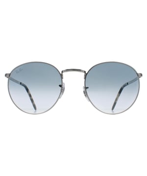 Las gafas de sol Ray-Ban Round Unisex Silver Blue Gradient RB3637 New Round son una silueta redonda elegante y sofisticada que desprende encanto retro con un toque moderno. Fabricadas con precisión, la montura metálica ofrece durabilidad y estilo, mientras que las lentes cuidadosamente seleccionadas ofrecen claridad y protección UV. El diseño llamativo y versátil de las nuevas gafas de sol redondas RB3637 las convierte en un accesorio imprescindible que realza cualquier conjunto con su atractivo atemporal y su toque de sofisticación moderna, ideal para quienes buscan un estilo icónico combinado con funcionalidad y artesanía de alta calidad.