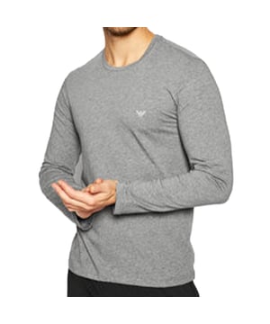T-Shirt Emporio Armani kleines Logo Herren Grau Baumwolle. Authentische Bekleidung der Marke Emporio Armani - Streetwear/Sportswear-Design von Emporio Armani - Emporio Armani für Herren Mode, perfekt für den Alltag - T-Shirt Emporio Armani in Grau passt perfekt zu dem Rest Ihrer Garderobe - bequeme Baumwollqualität - klassisch - kleines Logo -