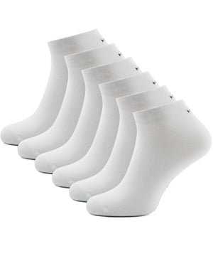 McGregor New York Sneaker-Socken im 6er-Pack
Obwohl es wichtigere Dinge gibt, haben wir beschlossen, dass es Zeit für die perfekte Sneakersocke ist: Ein Set mit 6 Paar tollen McGregor New York Sneakersocken. Die Sneakersocke reicht knapp über Ihren Schuh, sodass Sie keine Blasen bekommen. In einem Halbschuh oder Herrenschuh fällt die Socke kaum auf.

Einfache Sneakersocken für Männer und Frauen ohne auffällige Naht an den Zehen. Die Sneakersocken fühlen sich weich und bequem an und sind ideal für den täglichen Gebrauch oder zum Tragen beim Training. Verschiedene Größen zur Auswahl und in 2 Farben erhältlich.

Produktmerkmale
Gewebtes McGregor New York-Logo auf der Sohle der Socke. Das McG-Logo ist an der Ferse der Socke eingewebt
Aus weicher Stretch-Baumwolle
Sehr flache Zehennähte
Hergestellt aus 75 % Baumwolle, 25 % Polyamid und 3 % Elasthan. Diese Kombination aus schönen Materialien sorgt für langlebige Qualität. Baumwolle nutzt sich schneller ab als Polyamid und durch die Kombination dieser Materialien garantieren wir die Haltbarkeit des Produkts.
Erhältlich in den Größen 39-42 und 43-46.
Die Socke ist in Schwarz mit Weiß und Weiß mit Schwarz erhältlich.