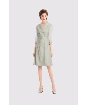 Kleid In Kontrastfarbe